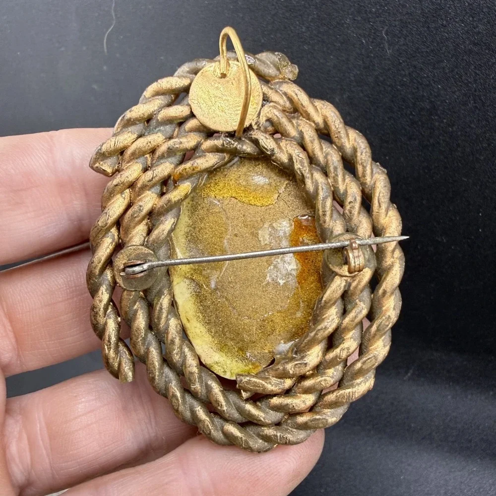 Vintage Estate Mask Brooch Gold Tone Face Rope Border Lightweight